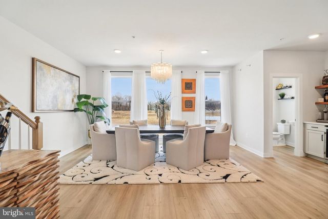 717 FAIRMONT DR, Bowie, MD 20716