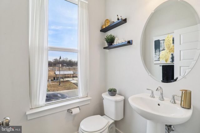 717 FAIRMONT DR, Bowie, MD 20716