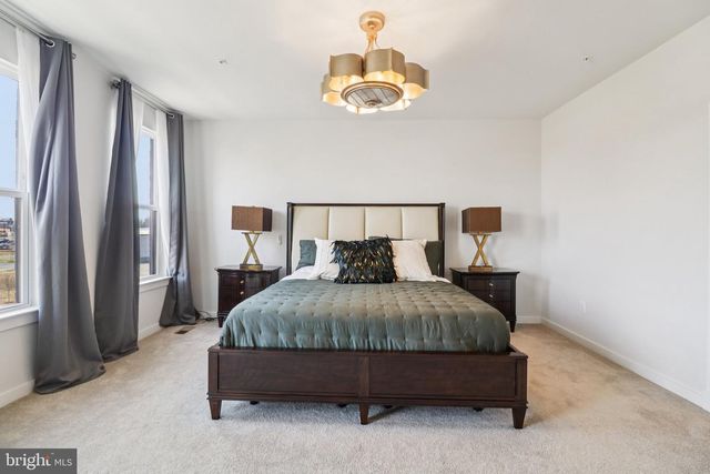 717 FAIRMONT DR, Bowie, MD 20716