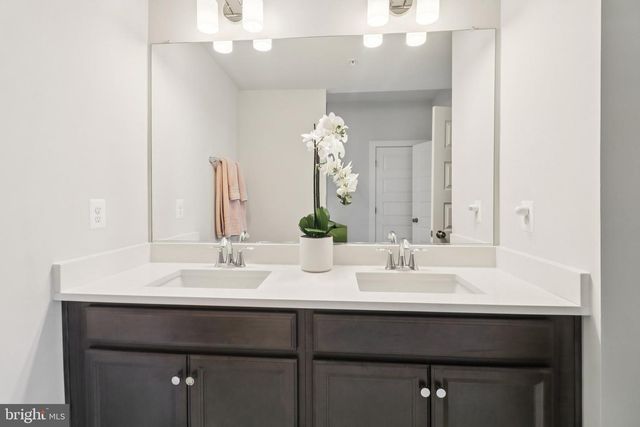 717 FAIRMONT DR, Bowie, MD 20716