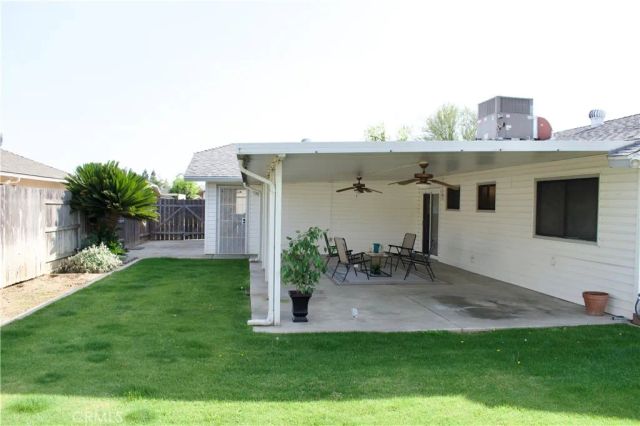 1721 Holland Avenue, Clovis, CA 93611