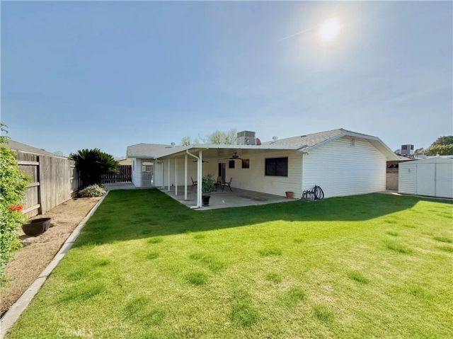 1721 Holland Avenue, Clovis, CA 93611