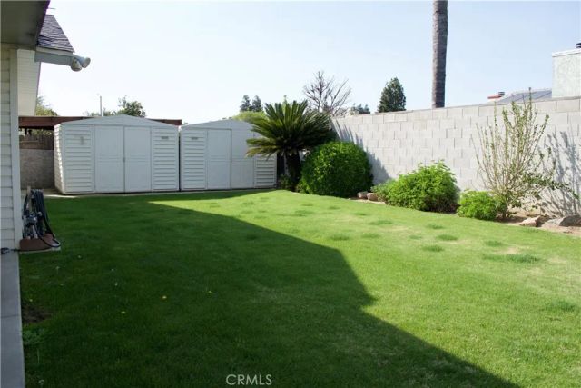 1721 Holland Avenue, Clovis, CA 93611