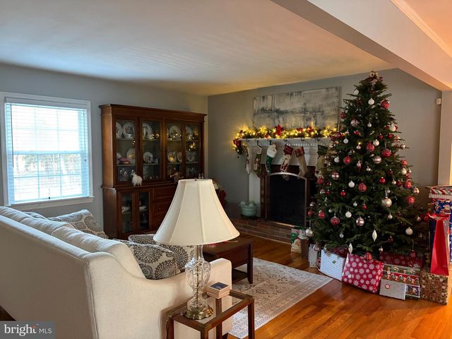 41321 RED HILL RD, Leesburg, VA 20175