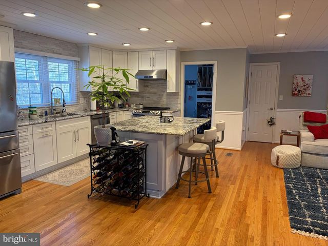 41321 RED HILL RD, Leesburg, VA 20175