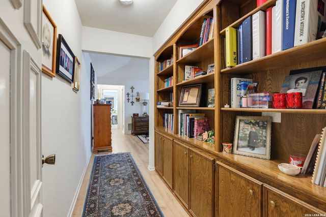 5829 NORTHGAP ST, Windcrest, TX 78239