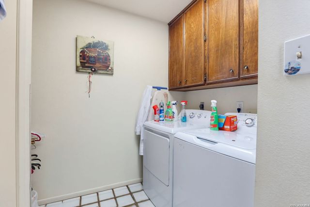 5829 NORTHGAP ST, Windcrest, TX 78239