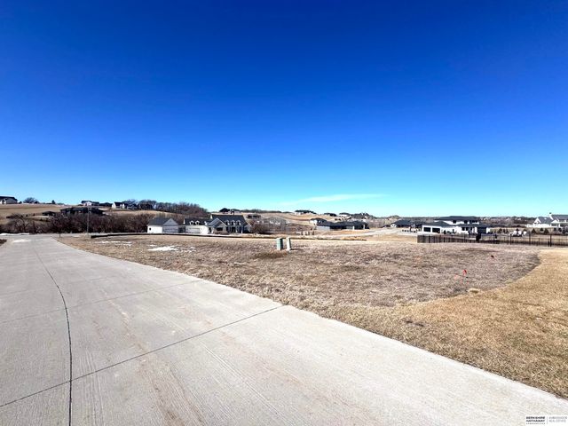 22322 O Plaza, Elkhorn, NE 68022
