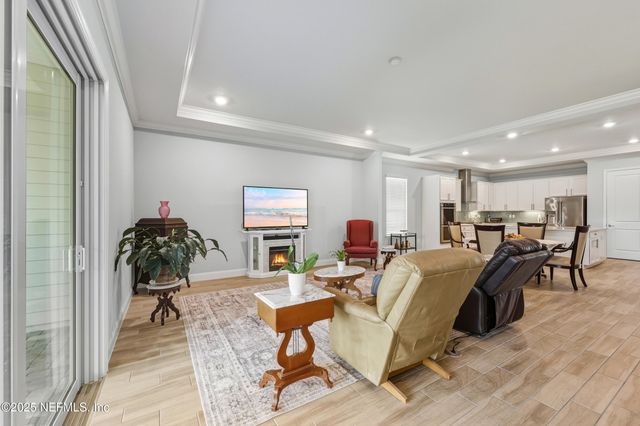 381 CARIBBEAN Place, St. Johns, FL 32259