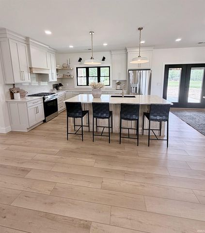 134 Garrett Avenue, Loogootee, IN 47553