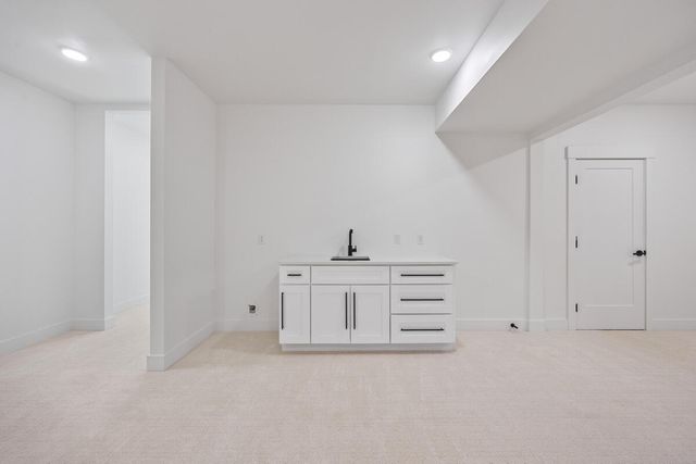 3245 Midland Drive SE, Grand Rapids, MI 49546