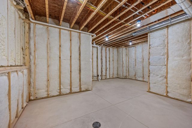 3245 Midland Drive SE, Grand Rapids, MI 49546