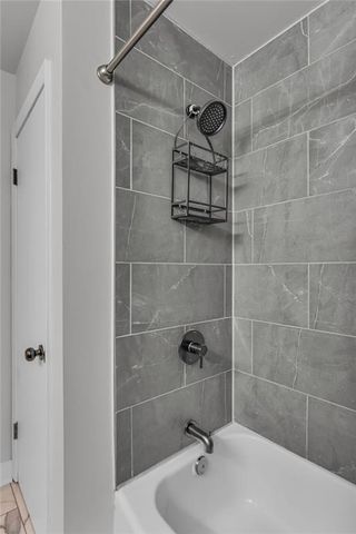 7609 Russell Road, Prairie Village, KS 66204