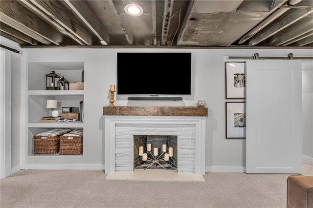 7609 Russell Road, Prairie Village, KS 66204