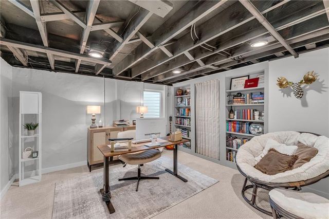 7609 Russell Road, Prairie Village, KS 66204