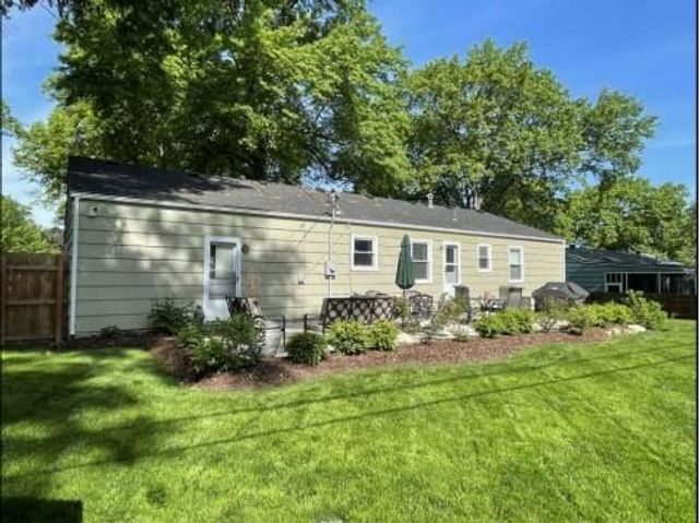 7609 Russell Road, Prairie Village, KS 66204