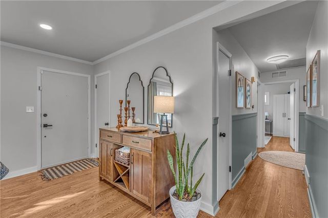 7609 Russell Road, Prairie Village, KS 66204