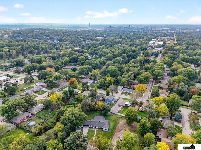 1005 N 41 Street, Lincoln, NE 68503