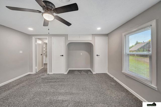 1005 N 41 Street, Lincoln, NE 68503