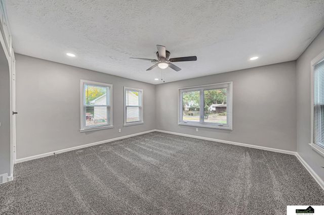 1005 N 41 Street, Lincoln, NE 68503