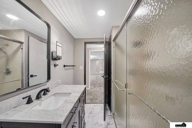 1005 N 41 Street, Lincoln, NE 68503