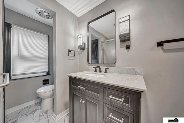 1005 N 41 Street, Lincoln, NE 68503