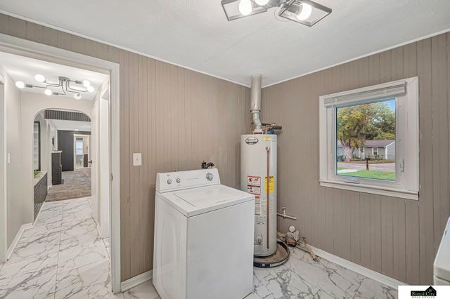 1005 N 41 Street, Lincoln, NE 68503