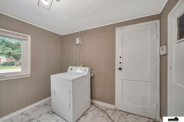 1005 N 41 Street, Lincoln, NE 68503