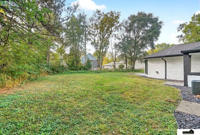 1005 N 41 Street, Lincoln, NE 68503