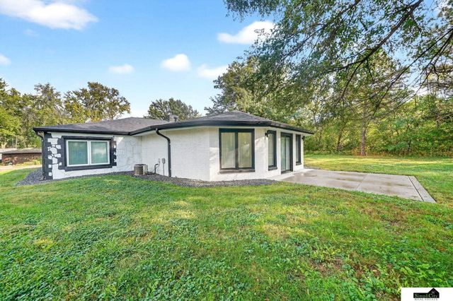 1005 N 41 Street, Lincoln, NE 68503