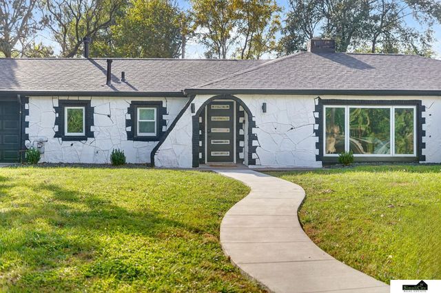 1005 N 41 Street, Lincoln, NE 68503