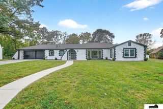 1005 N 41 Street, Lincoln, NE 68503