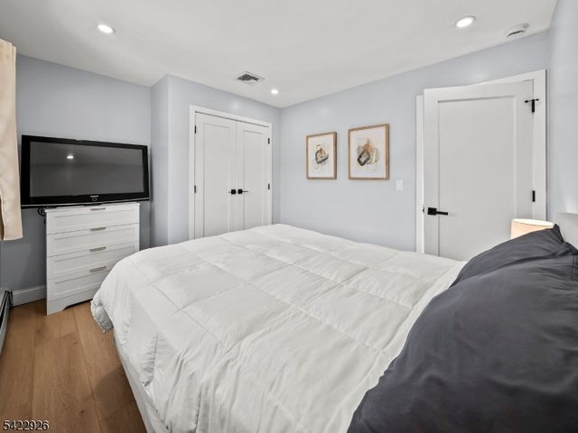 43 Ploch Rd, Clifton City, NJ 07013