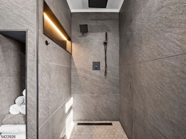 43 Ploch Rd, Clifton City, NJ 07013