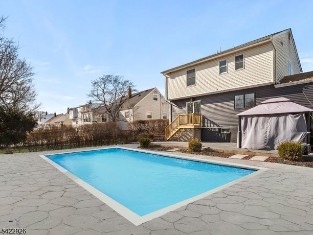 43 Ploch Rd, Clifton City, NJ 07013