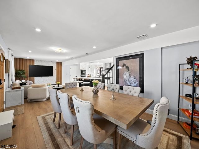 43 Ploch Rd, Clifton City, NJ 07013