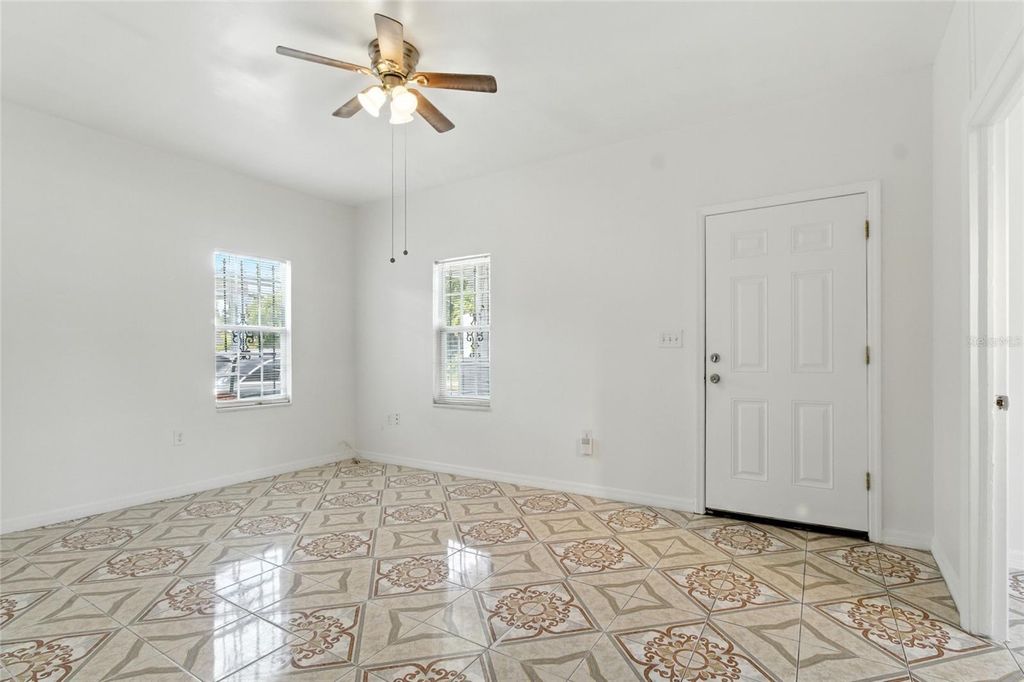 Image 5 of property listing at 1303 E 26TH AVENUE, Tampa, FL 33605
