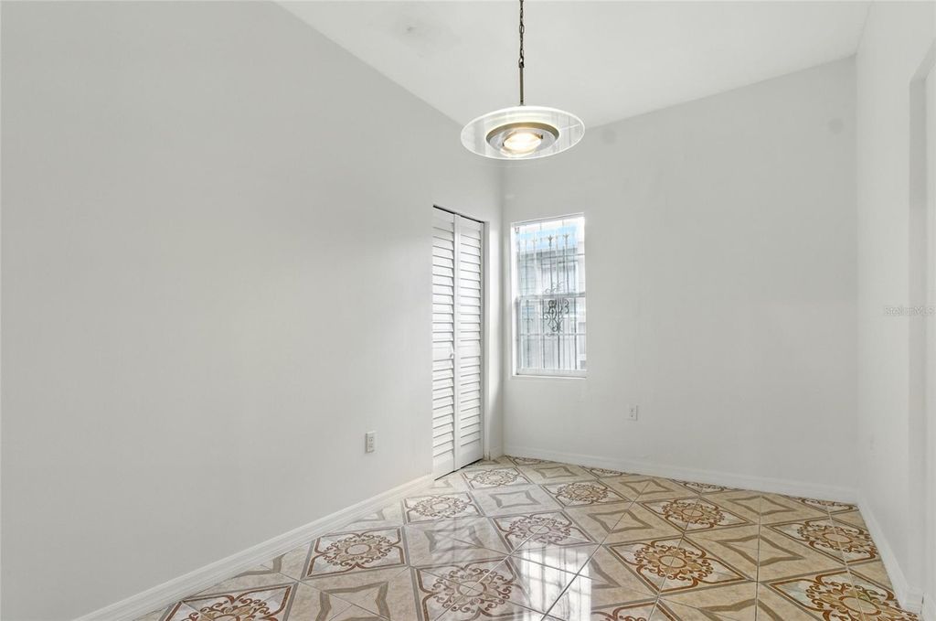 Image 10 of property listing at 1303 E 26TH AVENUE, Tampa, FL 33605