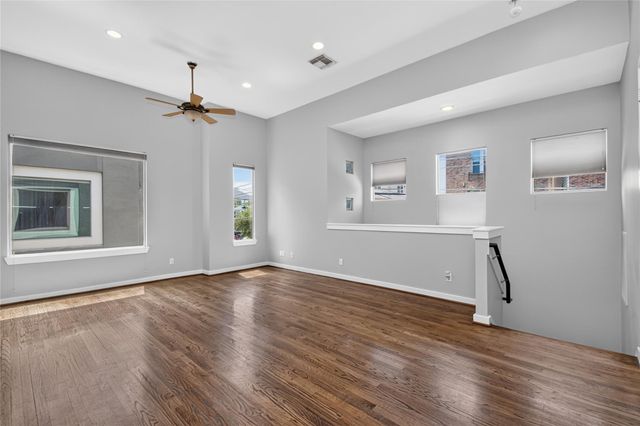 4448 Center Street, Houston, TX 77007