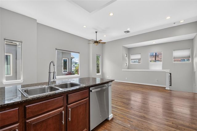 4448 Center Street, Houston, TX 77007