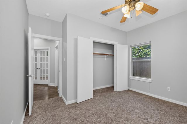 4448 Center Street, Houston, TX 77007
