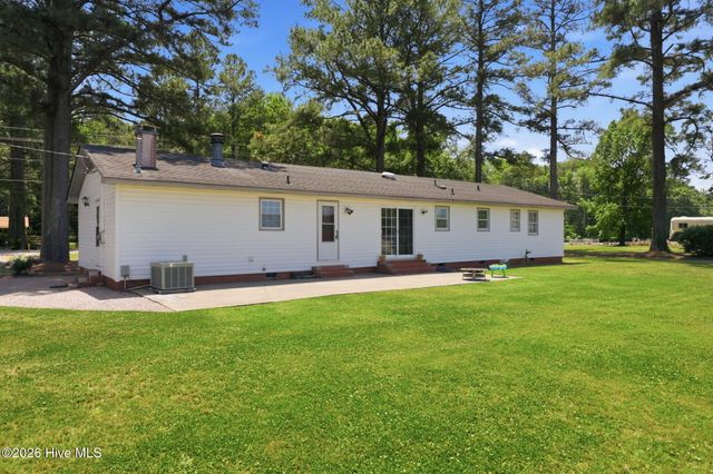 2336 Wharton Station Road, Washington, NC 27889
