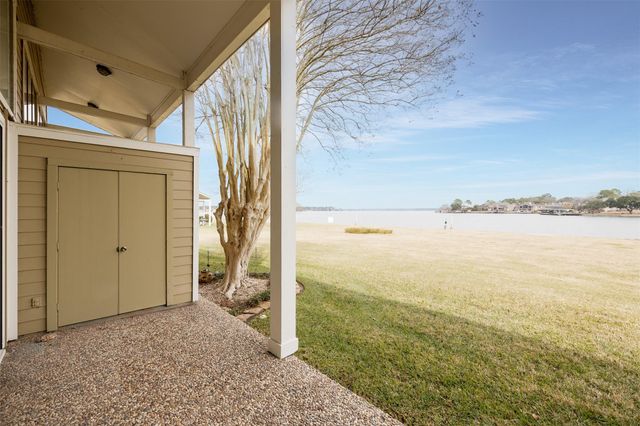 135 April Point Drive S, Conroe, TX 77356