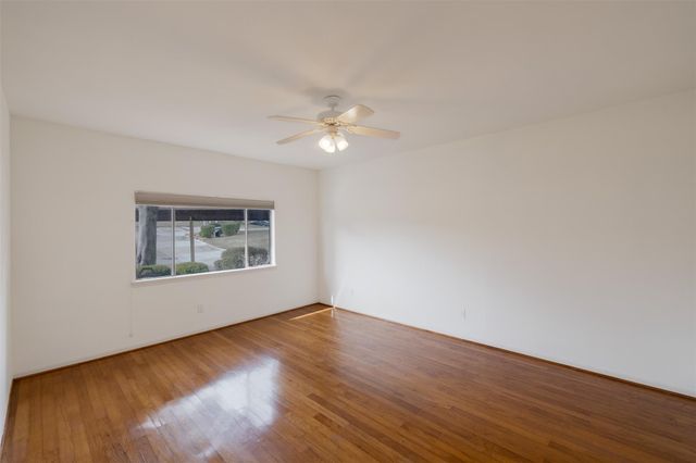 135 April Point Drive S, Conroe, TX 77356