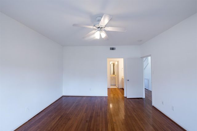 135 April Point Drive S, Conroe, TX 77356