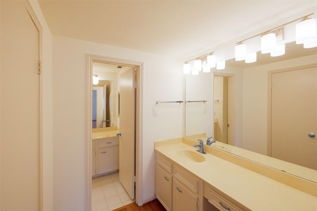 135 April Point Drive S, Conroe, TX 77356