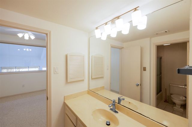 135 April Point Drive S, Conroe, TX 77356