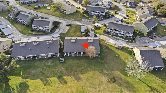 135 April Point Drive S, Conroe, TX 77356