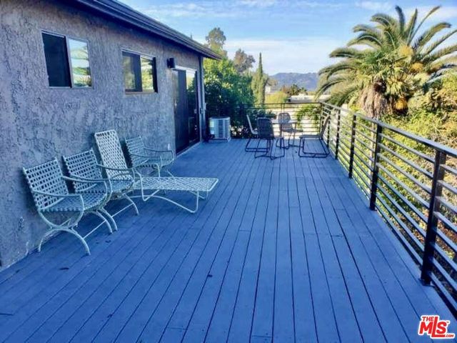 1621 Bridgeport Drive, Los Angeles, CA 90065