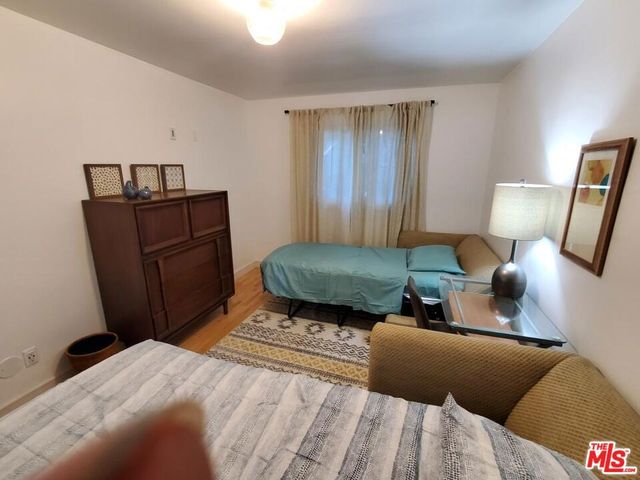 1621 Bridgeport Drive, Los Angeles, CA 90065